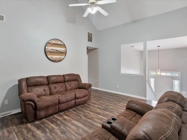156 Crestwood Dr, Dallas, GA 30157