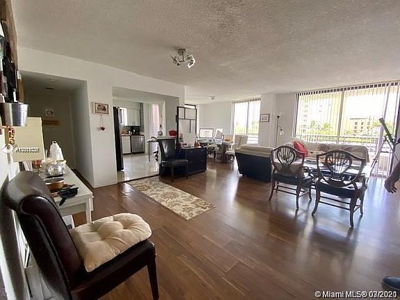 3rd image of 3300 NE 191st St APT 513