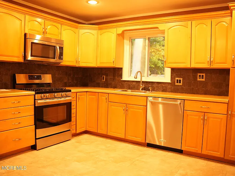221 New Central Ave — Photo 10