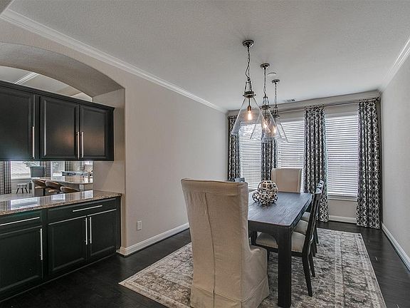 4th image of 5810 Green Meadows Ln