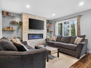319 Desrochers Blvd SW, Edmonton, AB T6W 3J1