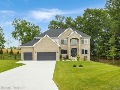 460 Lake Manitou Trl, Oxford, MI, 48371