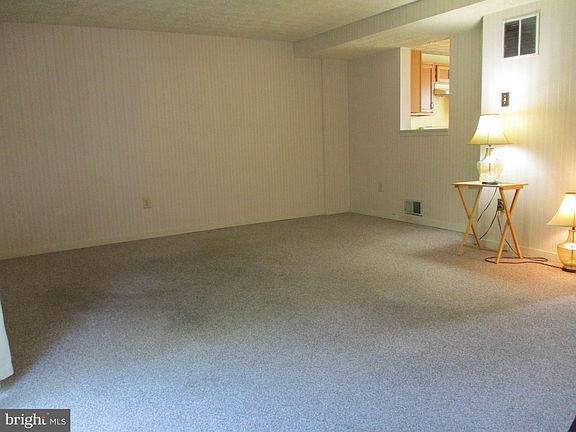 5th image of 2645 Adams St