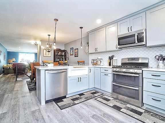 3rd image of 36 Mallard Ln