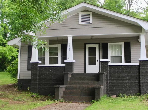 1102 Madison St, Tuscumbia, AL 35674