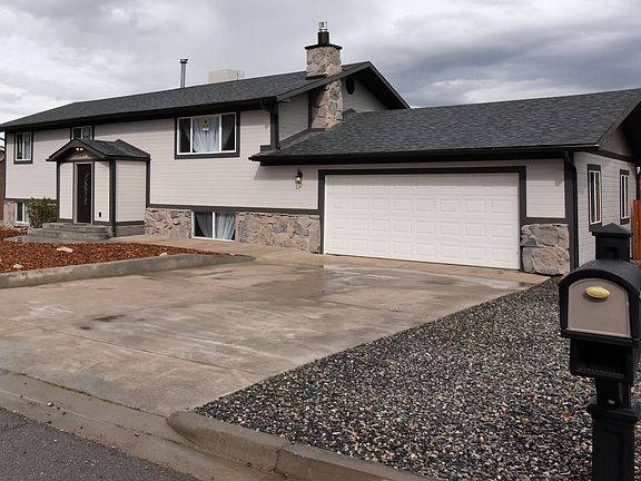 2 car garage 