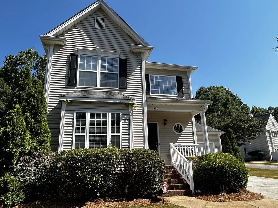 200 Village Way