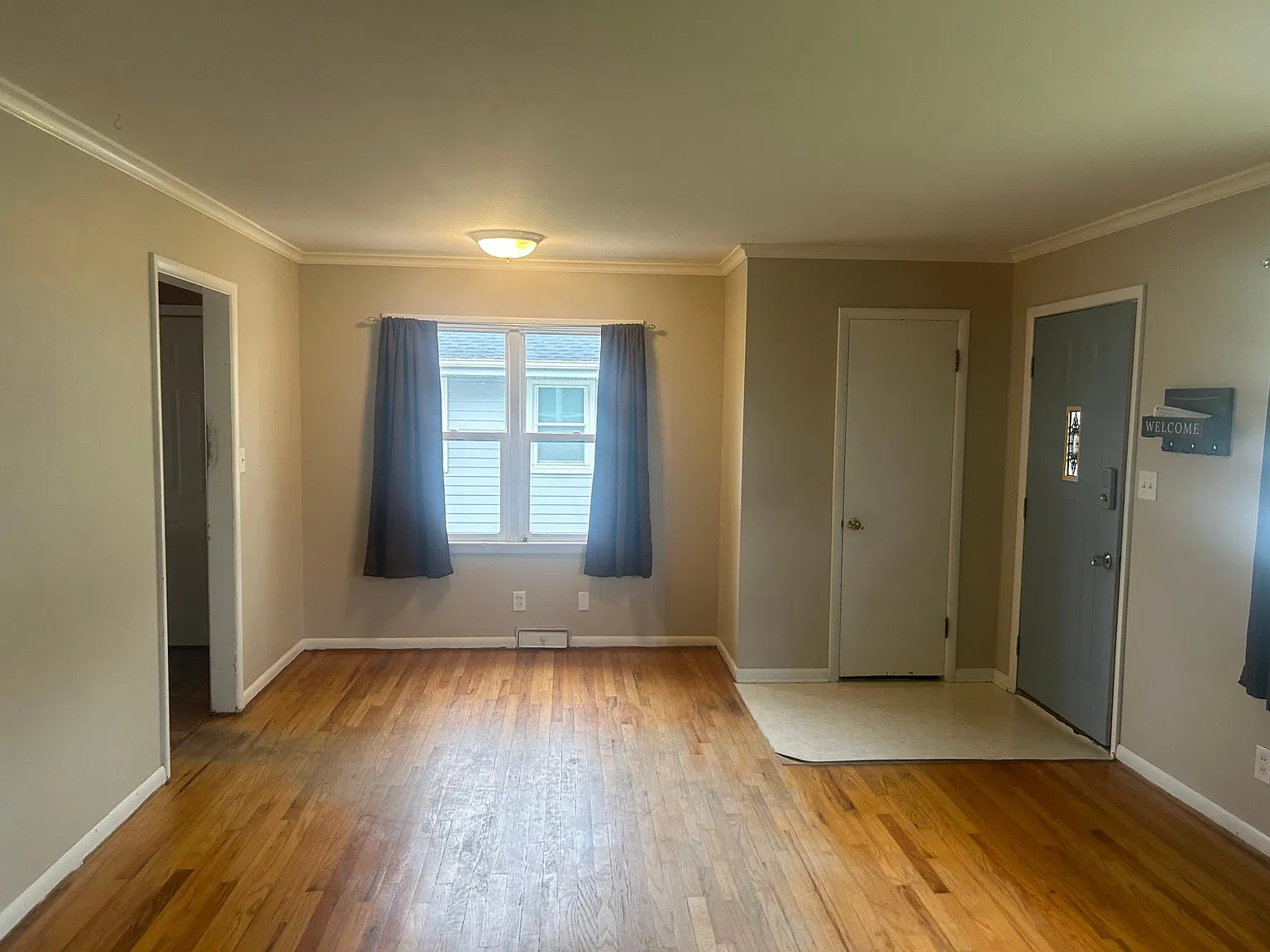 3 bed, 1000 sqft, $1,500 — Photo 2