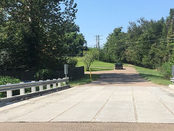 4th image of 400 Cairo Dr