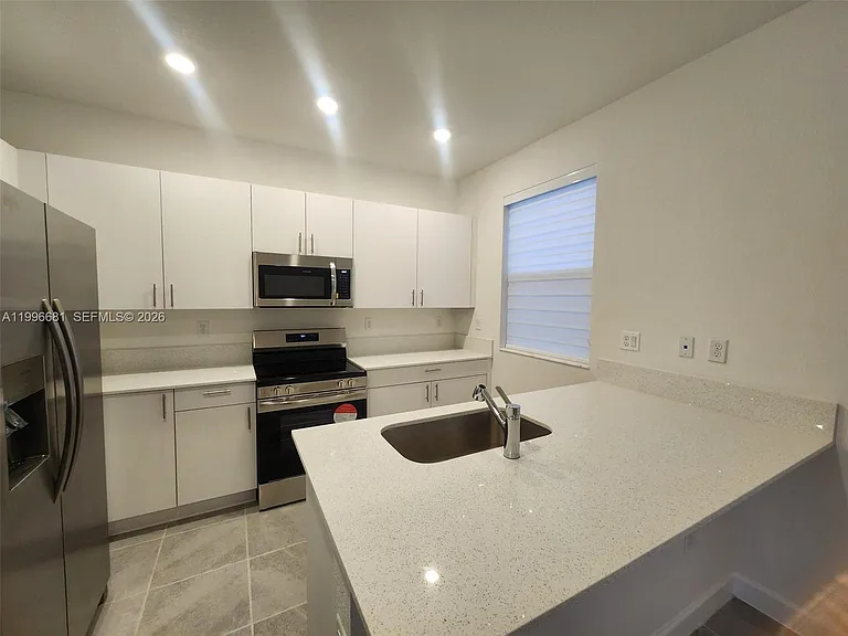 2429 SE 28th Dr #2429 — Photo 7