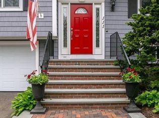 111 Sutton Rd, Needham, MA 02492