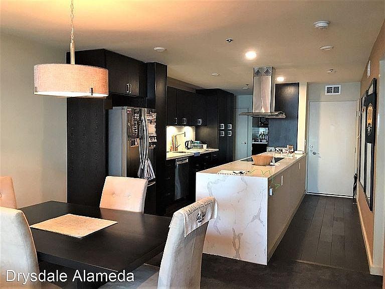 2nd image of 933 Shoreline Dr #260