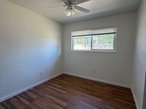 5th image of 2190 Pantages Cir