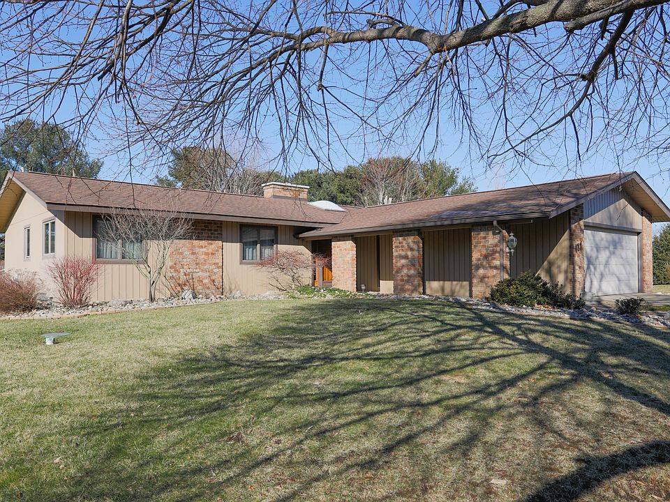 127 Maple Circle-101