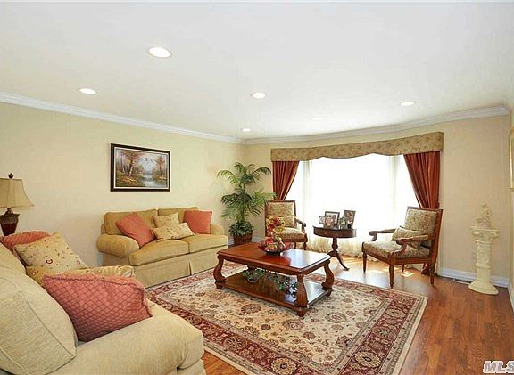 2nd image of 169 Seaman Ave