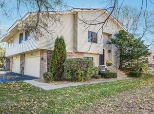 7016 Chaparral Ln, Chanhassen, MN 55317