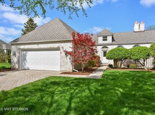 3 Hillcrest Dr, Sugar Grove, IL 60554