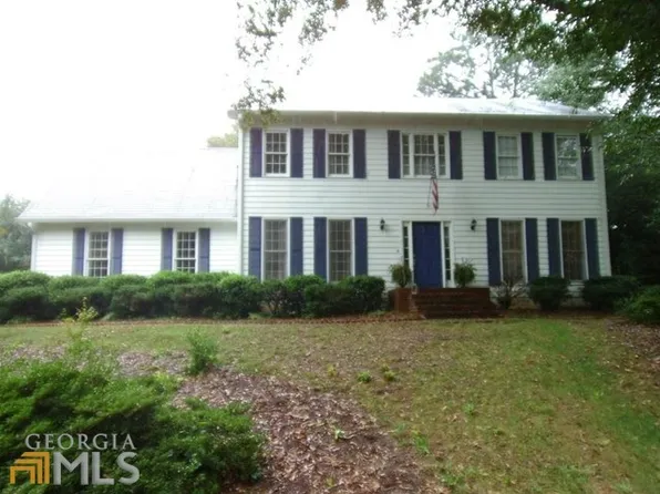2471 Meadowglen Trl, Snellville, GA 30078