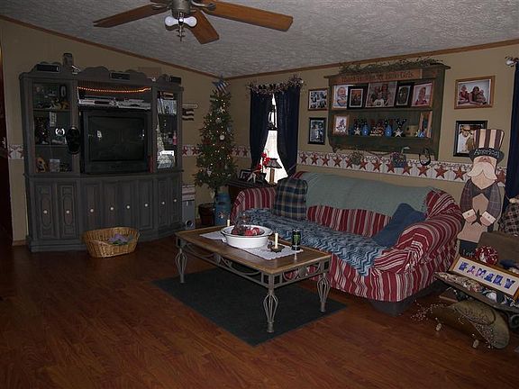 2nd image of 6087 Ivy Ln