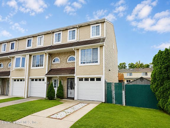 2nd image of 32 Benjamin Dr