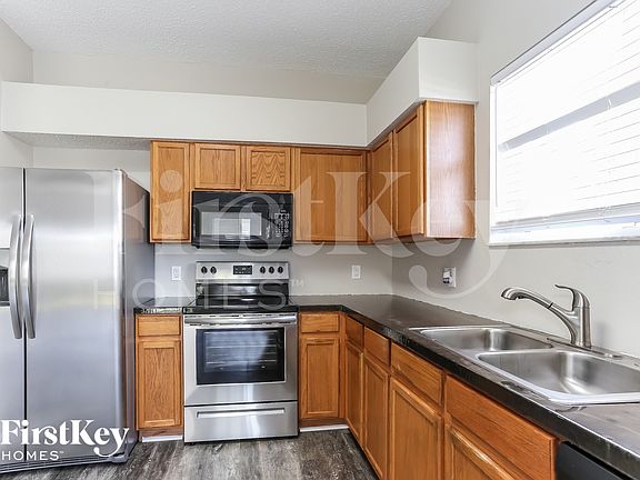 5th image of 12607 Longcrest Dr