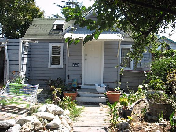 4th image of 132 Dufour St