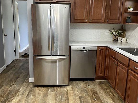 4th image of 2552 New Lexington Dr