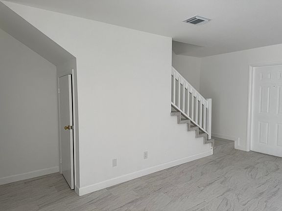 5th image of 2103 Wharf Ln #2103