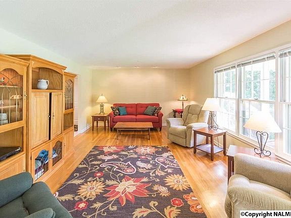 5th image of 11029 Louis Dr SE