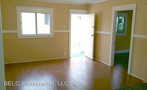 2nd image of 1333 1/2 E 28th St
