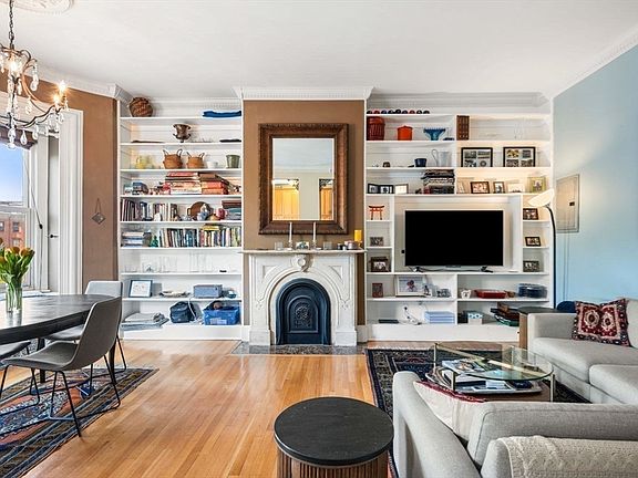 4th image of 536 Massachusetts Ave APT 4