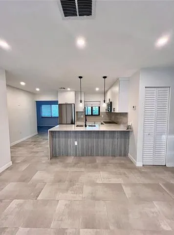 4680 NE 5th Ave — Photo 5