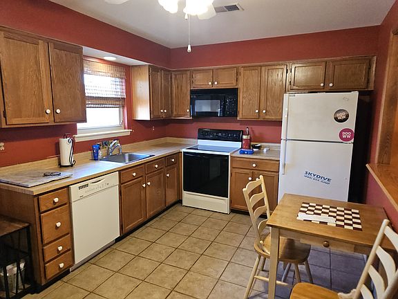 4th image of 87 Kelmar Ave