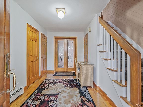 4th image of 26 Heritage Place S