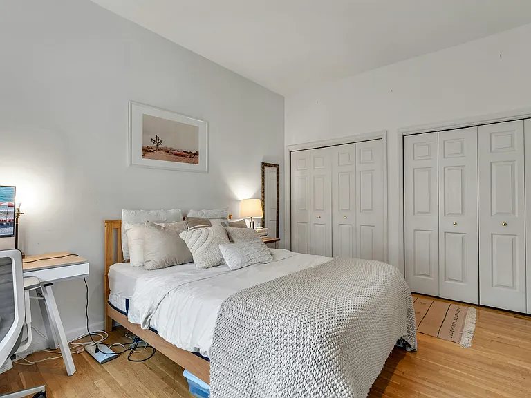 300 Hudson St #7 — Photo 9