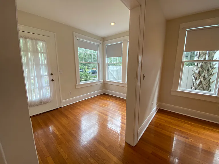 823 S Oregon Ave #1 — Photo 4