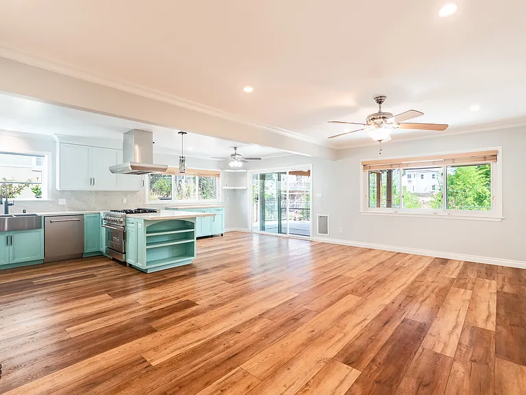 1315 Arroyo Dr — Photo 2