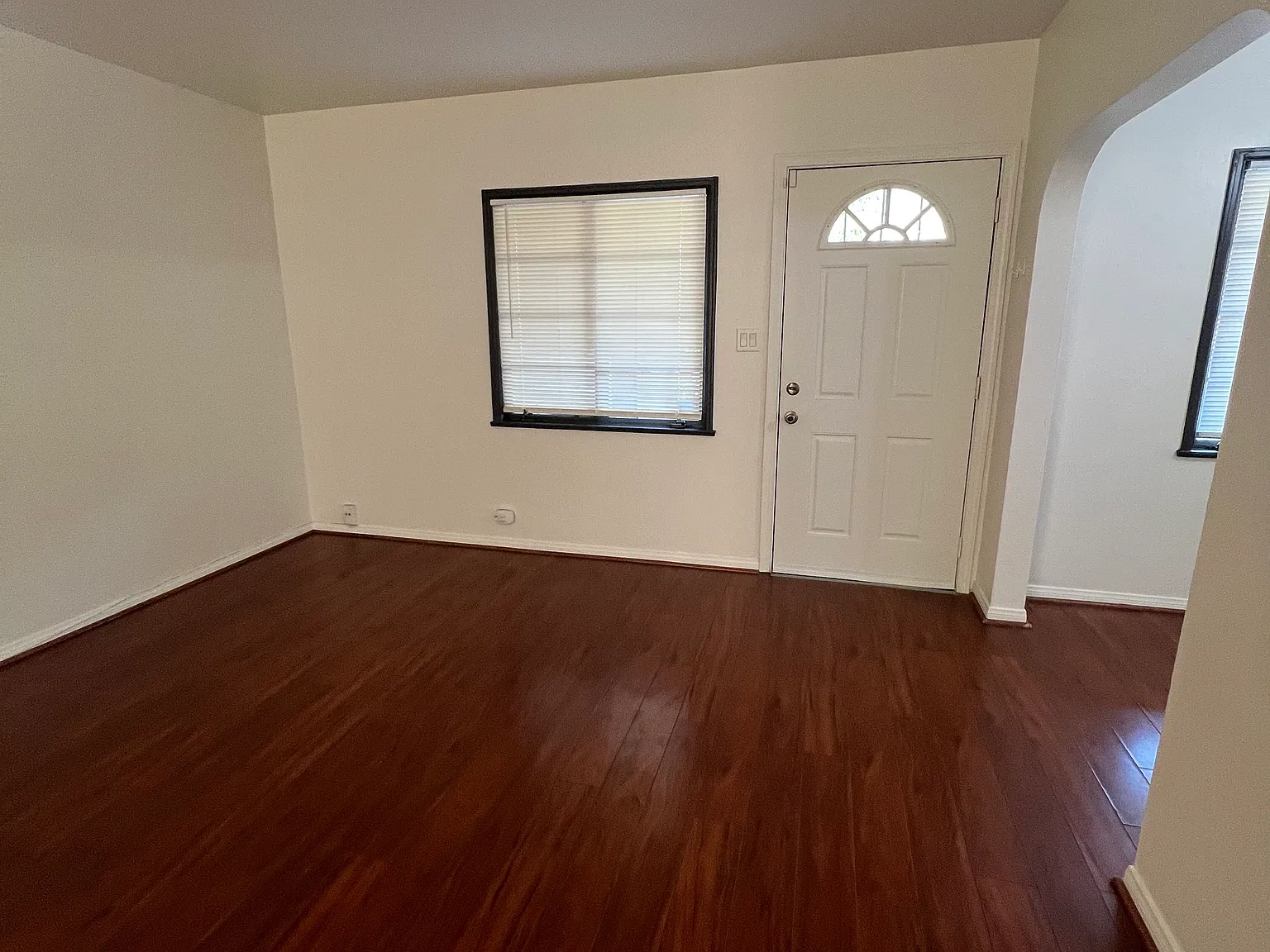 3425 Fairmount Blvd — Photo 2