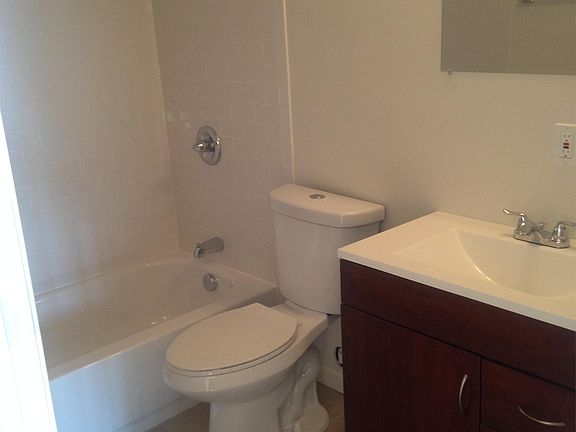 5th image of 233 Gilman Ave APT 101