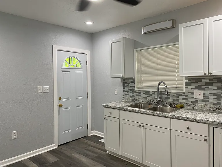 633 Fernwood Ave #2 — Photo 15