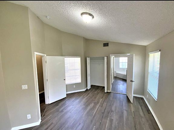 4th image of 44 Citrus Park Dr #1