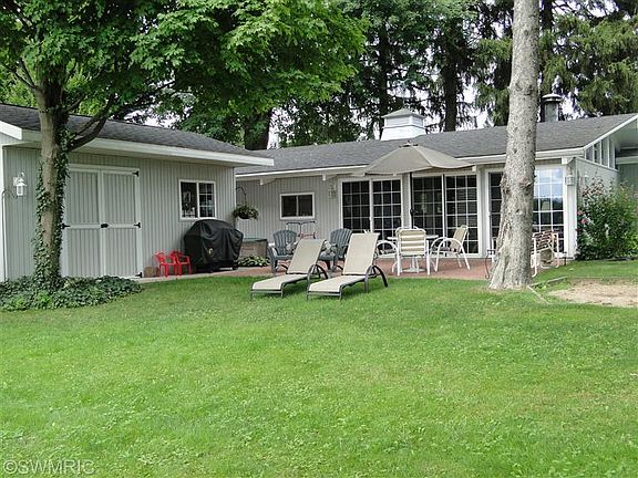 3rd image of 6292 Lakeshore Dr