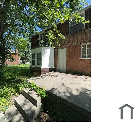 3 bed, 1374 sqft, $1,595 — Photo 2