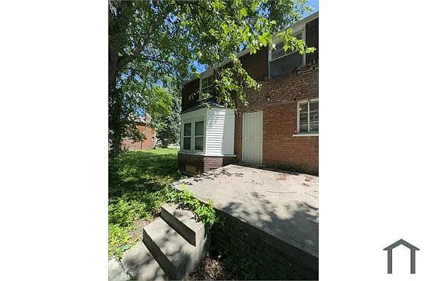 Building Photo - 13635 Birwood St