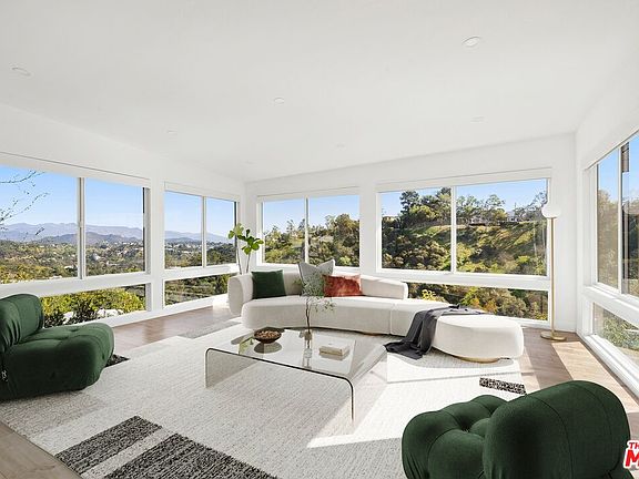 3rd image of 2204 Ridgemont Dr