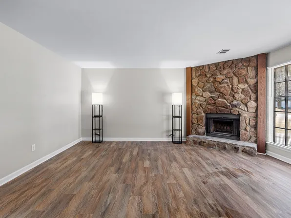 6955 Hassana Ln, Fairburn, GA 30213