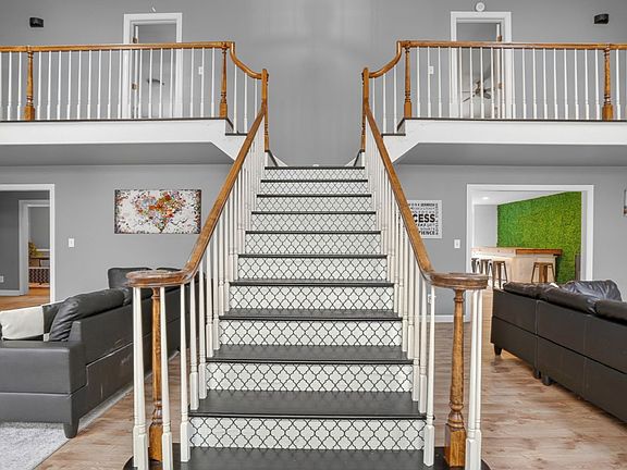 4th image of 27144 Gladding Rd