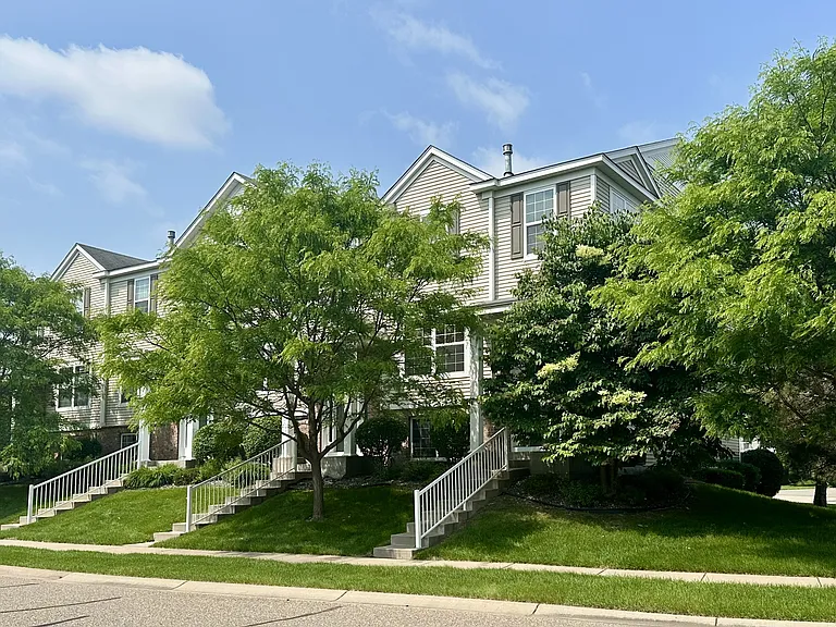15119 Fanning Dr N — Photo 2
