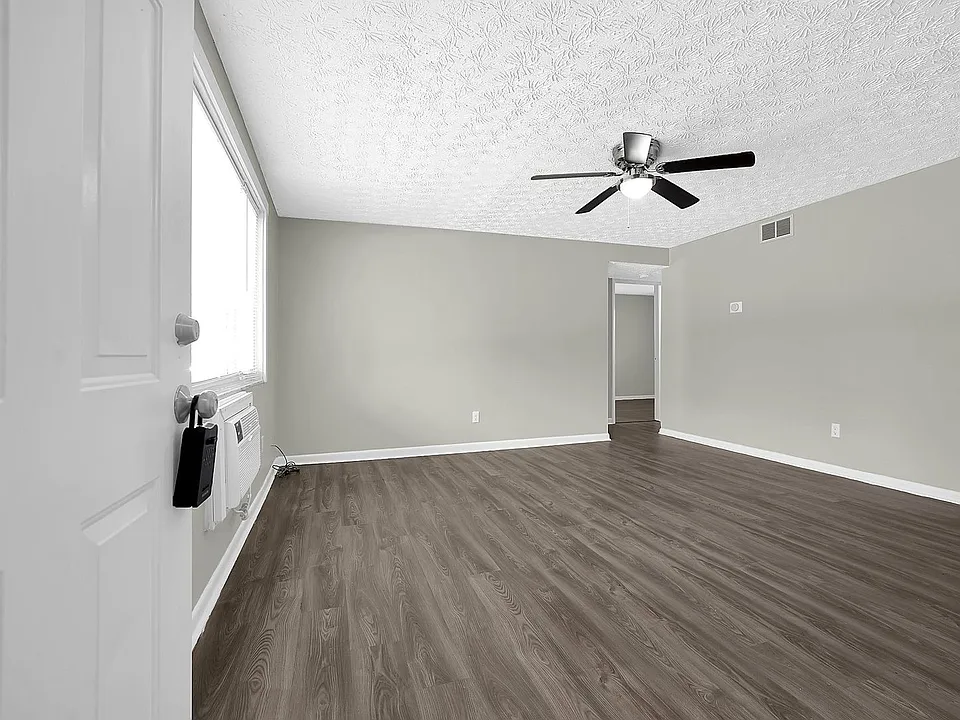 841 Kingsford Rd