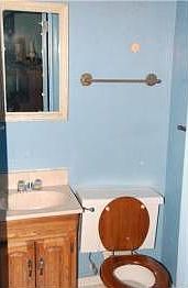 2nd image of 424 Vista Way